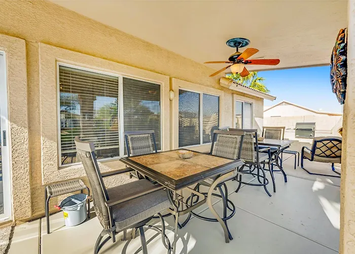 Palm Valley Oasis * Goodyear