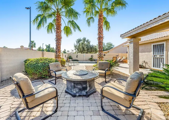 Palm Valley Oasis