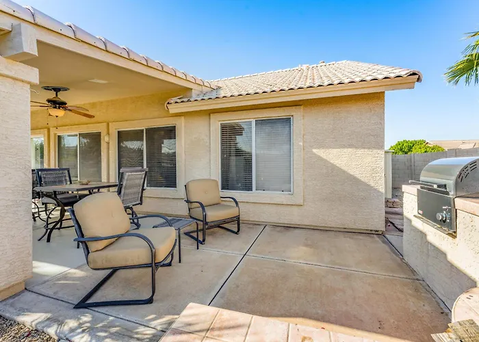 Palm Valley Oasis